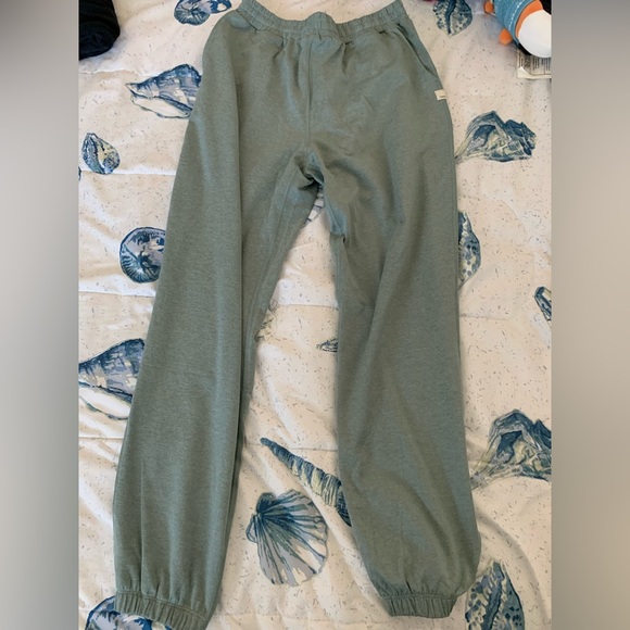 Vuori Boyfriend Sweatpants Size Small - Picture 2 of 9